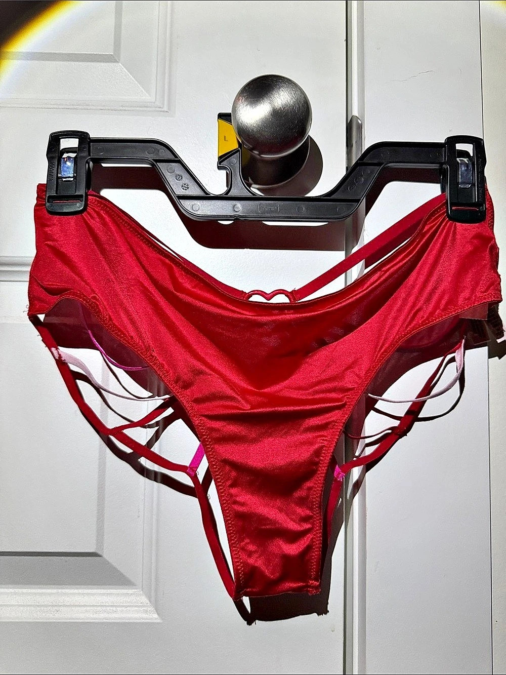 Victoria's Secret Very Sexy Strappy Panty in Red & Pink Size Medium NWT